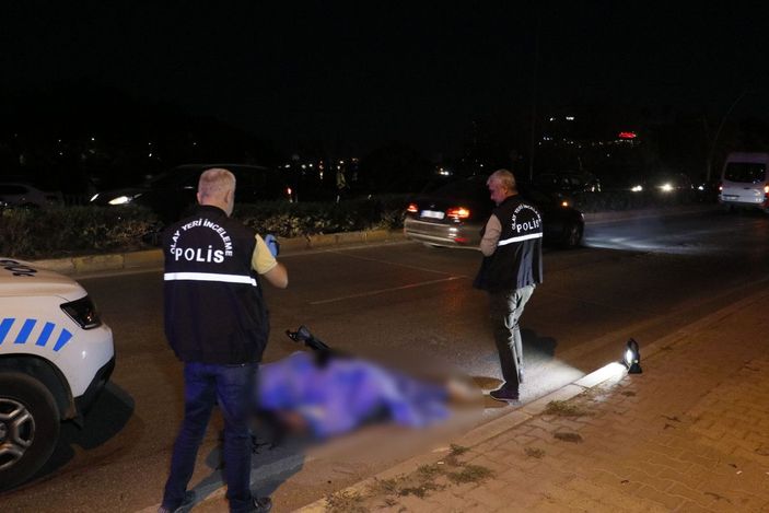 Otomobilin çarptığı skuter sürücüsü  hayatını kaybetti -3