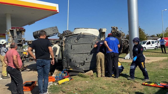 TIR ile çarpışan kepçenin operatörü öldü, kaza anı kamerada -5