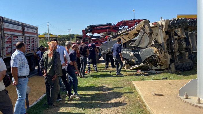 TIR ile çarpışan kepçenin operatörü öldü, kaza anı kamerada -6