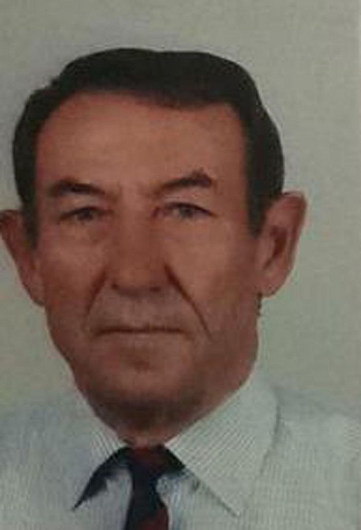 Traktörle römork arasına sıkışan çiftçi hayatını kaybetti -1