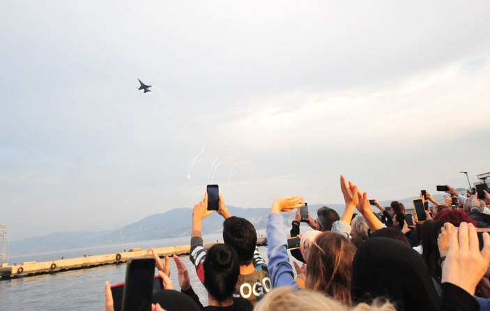 SoloTürk'ten Mudanya Mütarekesi'nin 100’üncü yılına özel gösterisi uçuşu -7