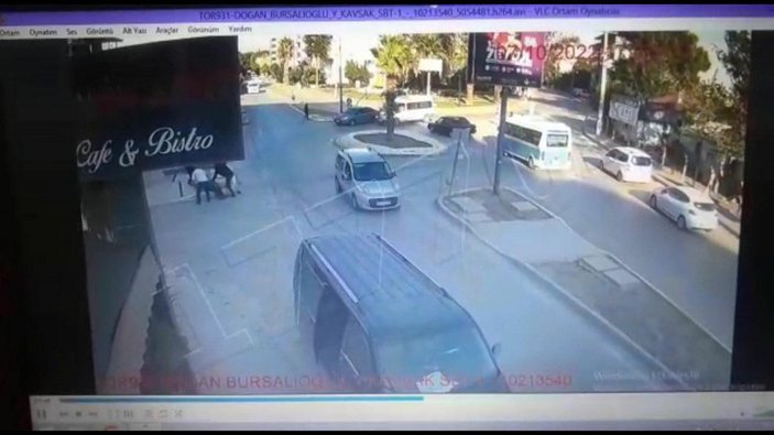 Doktora sokak ortasındaki sopalı saldırı anı kamerada -5