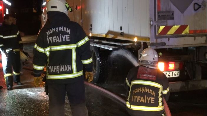 d Kırıkkale'de dinamit yüklü kamyonda yangın