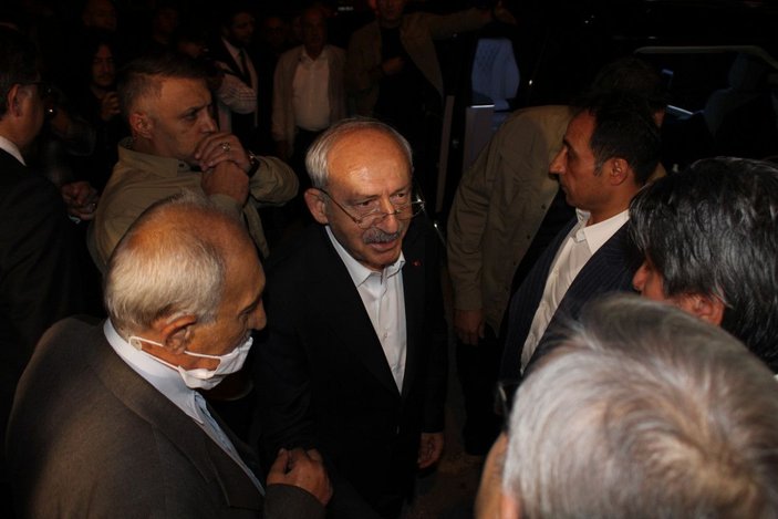 Kılıçdaroğlu, hastanede tedavi gören kardeşini ziyaret etti -4