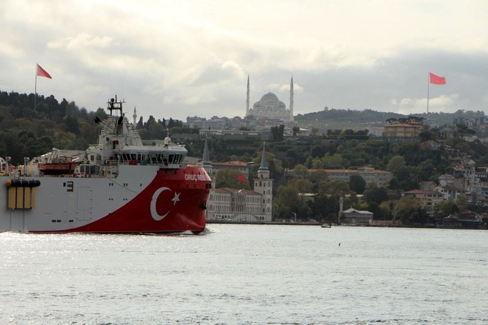 Oruç Reis Antalya Limanı'na gitmek için Marmara Denizi'ne açıldı  -1