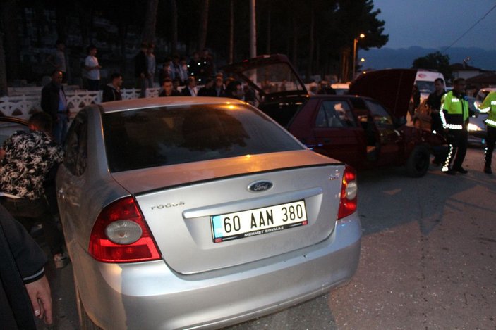 Tokat'ta 2 otomobil çarpıştı: 5 yaralı -6