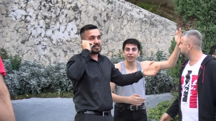 Küçükçekmece'de yayaya çarpıp kaçan sürücüyü, çevredekiler yakaladı  -4