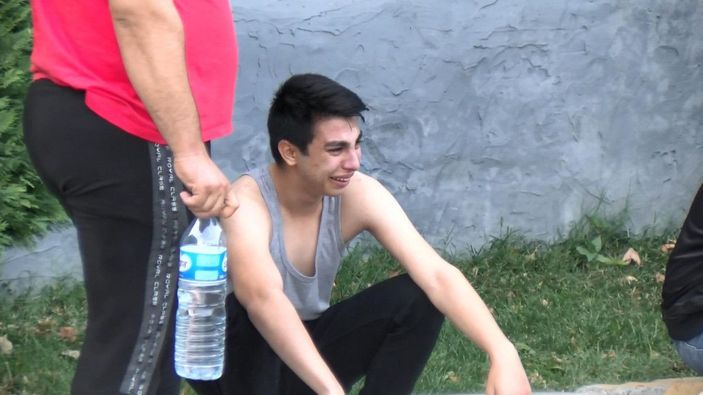 Küçükçekmece'de yayaya çarpıp kaçan sürücüyü, çevredekiler yakaladı  -3