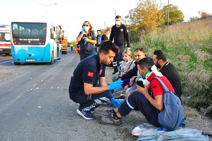 d Manisa'da zincirleme kaza: 24 yaralı -10