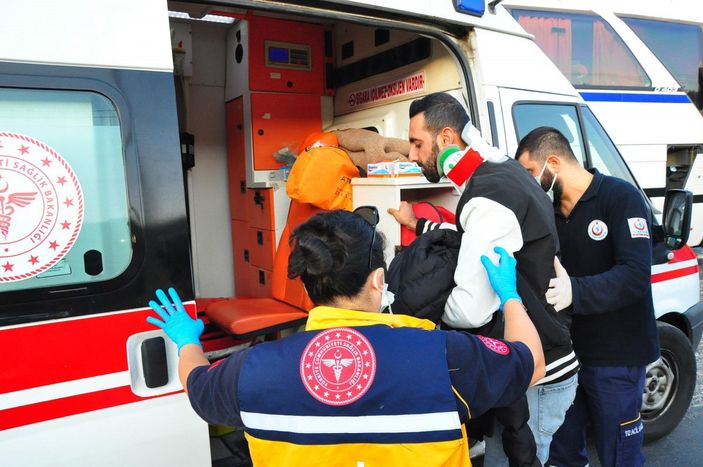 Manisa'da zincirleme kaza: 24 yaralı -5