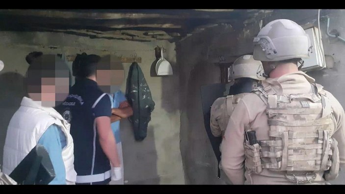 Diyarbakır'da göçmen kaçakçılarına operasyon: 11 gözaltı -9