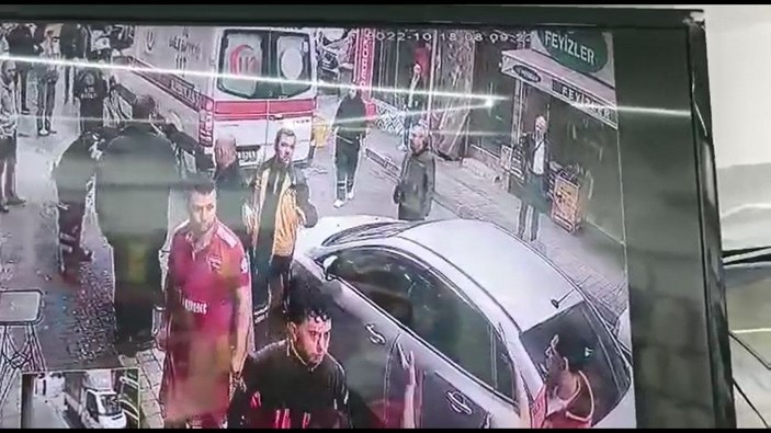 Sağlık çalışanlarıyla esnafın yol verme kavgası -10