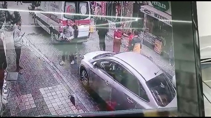 Sağlık çalışanlarıyla esnafın yol verme kavgası -6