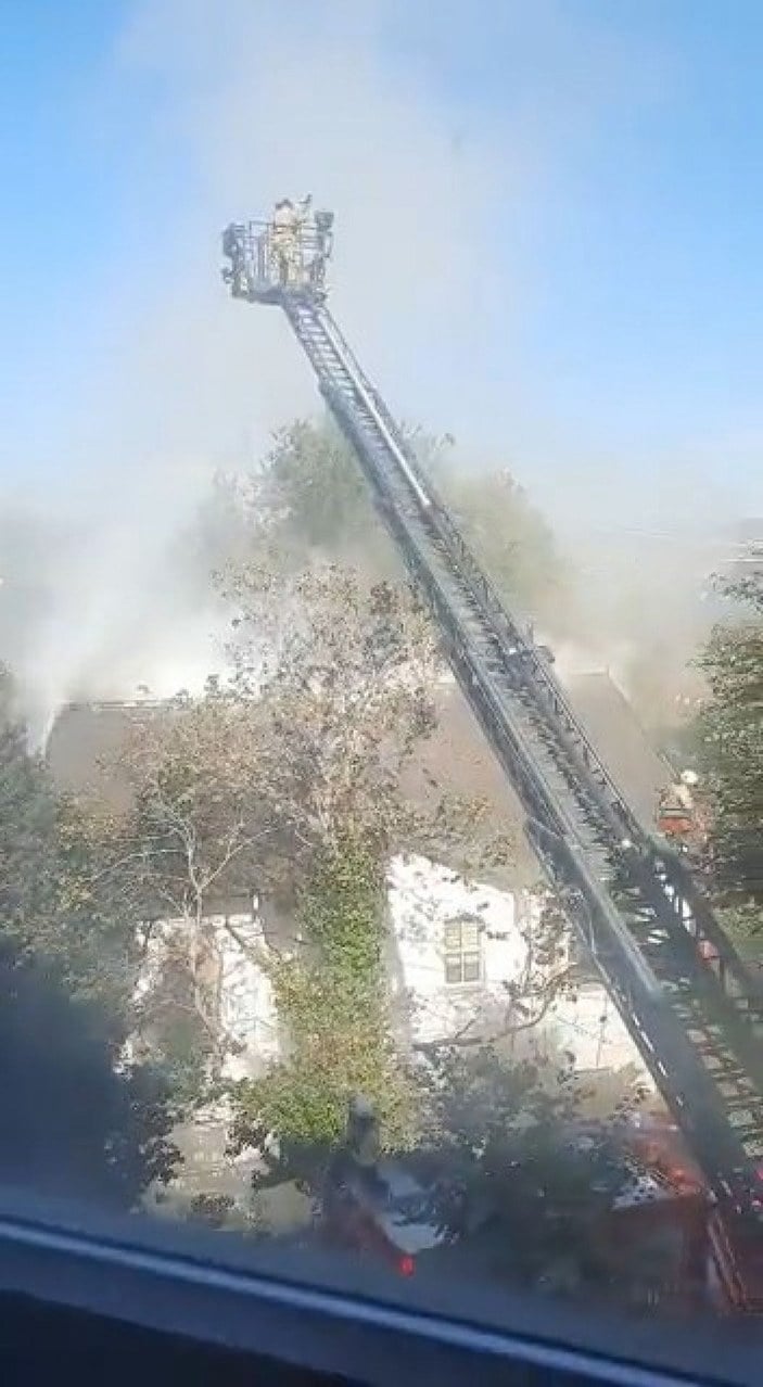 Boğaziçi Üniversitesi kampüsünde yangın (1) -2
