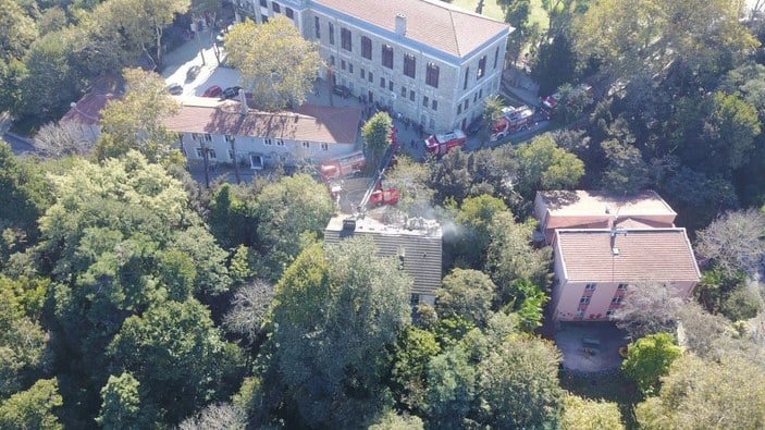 /ek fotoğraflar // Boğaziçi Üniversitesi kampüsünde yangın -2