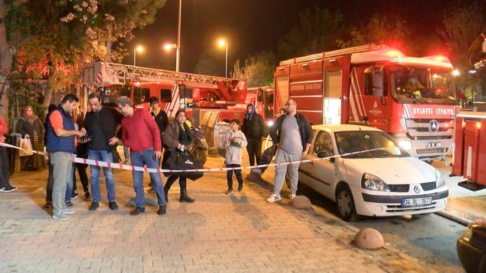 Kadıköy'de metruk 3 gecekonduda yangın çıktı  -5