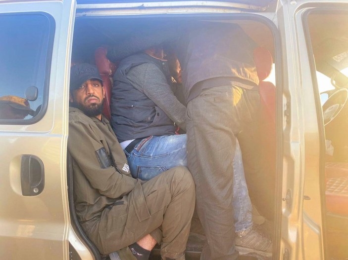Şanlıurfa'da, 18 düzensiz göçmen yakalandı -2