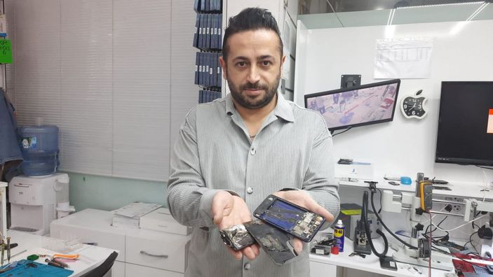 Tamire getirilen telefonun bataryası patladı; o anlar kamerada -8