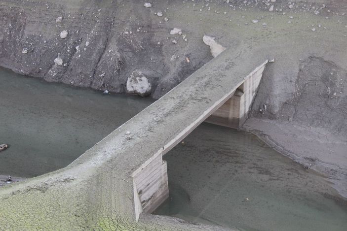 d Yuvacık Barajı'nda su seviyesi yüzde 28'e düştü -2