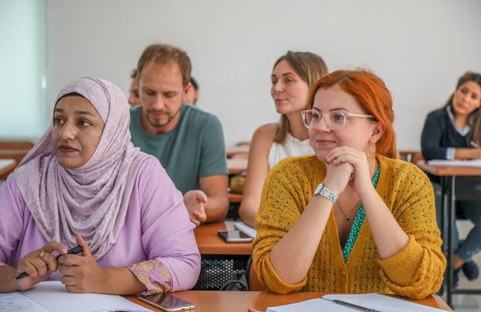 Ruslar ile Ukraynalılar aynı sınıfta Türkçe öğreniyor -2