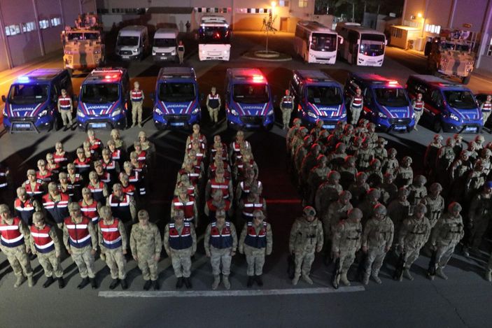 Şanlıurfa'da 63 adrese uyuşturucu baskını: 100'den fazla şüpheli gözaltında -9