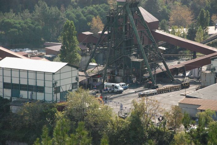 d Facianın yaşandığı maden ocağında yangına karşı yeni baraj yapılıyor -2