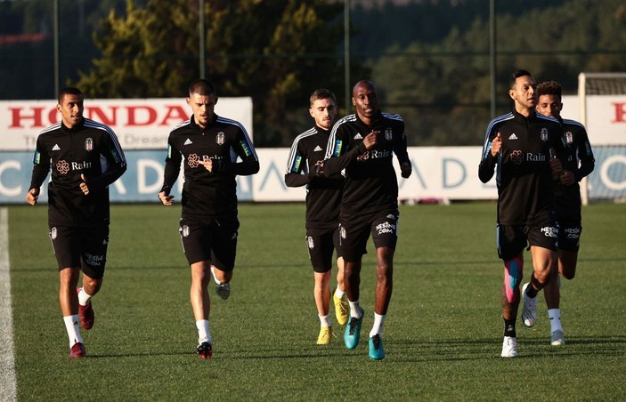 Şenol Güneş, Beşiktaş ile ilk antrenmanına çıktı -7