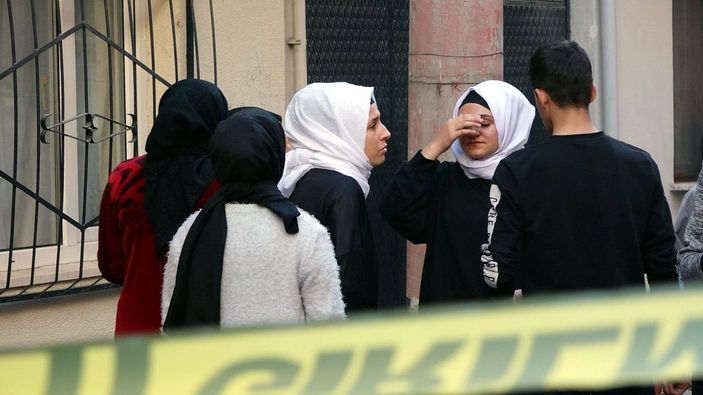Yemek yaparken mutfakta çıkan yangında ağır yaralandı -7