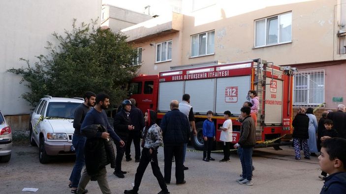 Yemek yaparken mutfakta çıkan yangında ağır yaralandı -3