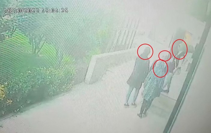 Maske ve güneş gözlüklü kadın hırsızlar, kameradan tespit edilip yakalandı -6