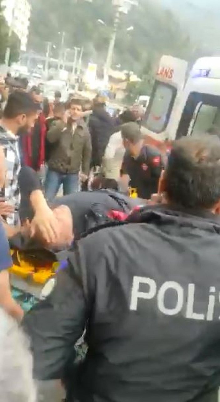 Polis merkezinde tartıştığı polisi tabancayla ayağından vurdu -3