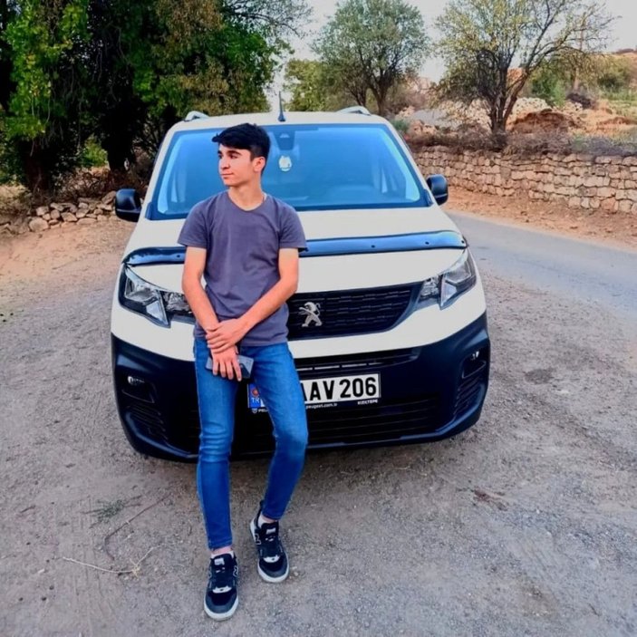 Mangaldan zehirlenen 17 yaşındaki Ahmet, 5 gün sonra yaşamını yitirdi -1