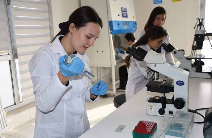 NKÜ'deki kanser aşısı çalışmalarında deney hayvanlarına geçiliyor -2
