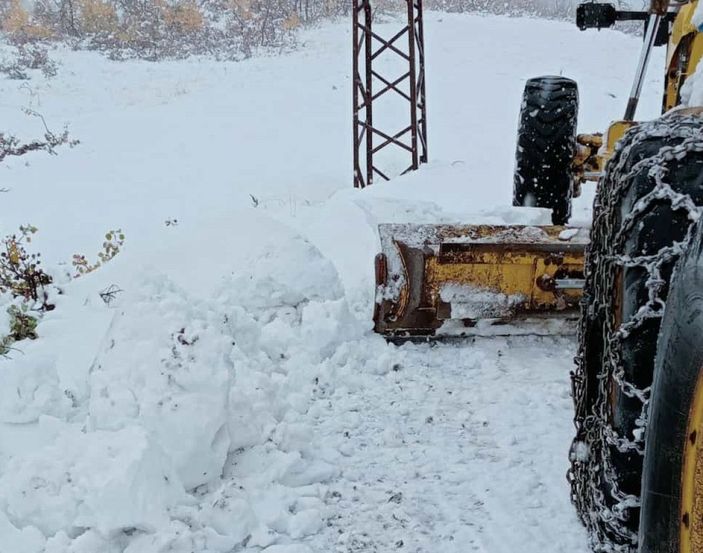 Tunceli’de kar; yüksek kesimlerde 10 santimetreye ulaştı -1