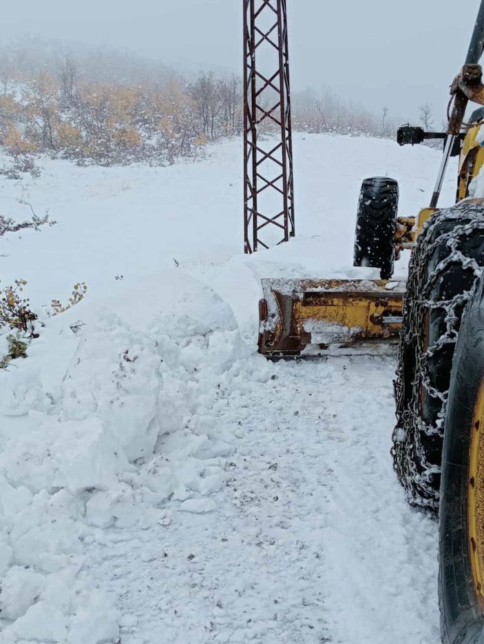 Tunceli’de kar; yüksek kesimlerde 10 santimetreye ulaştı -3