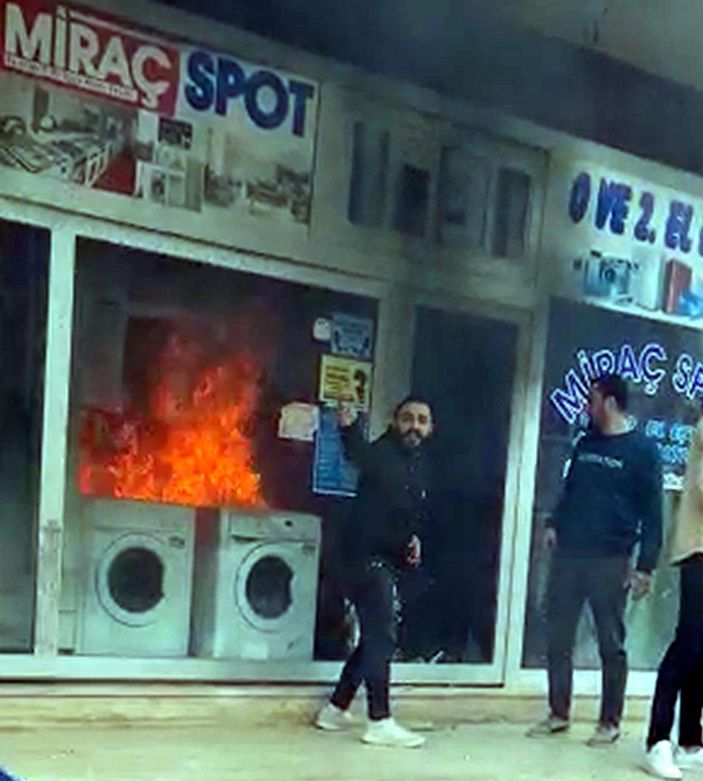 Anne, kızını kaçıranın çalıştığı iş yerini ateşe verdi -3