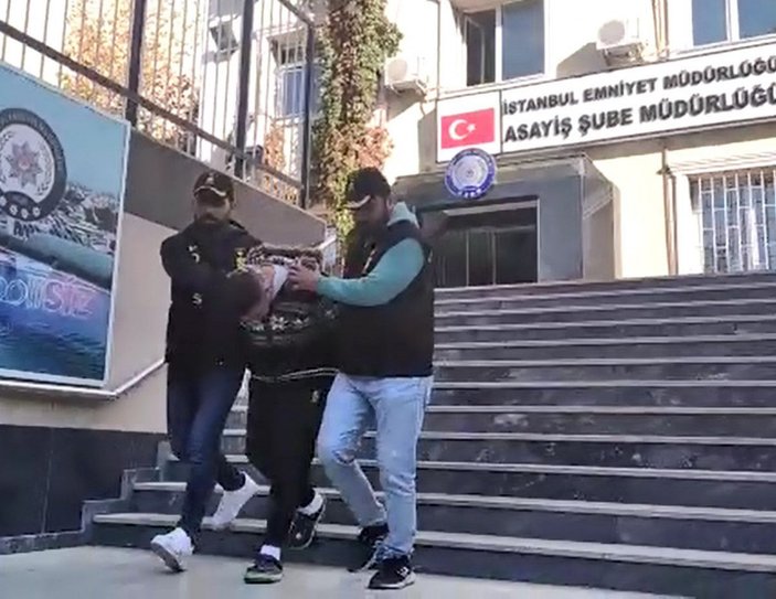 Kadıköy'de evi soyup otomobili çalmak için geri dönmüşler -8