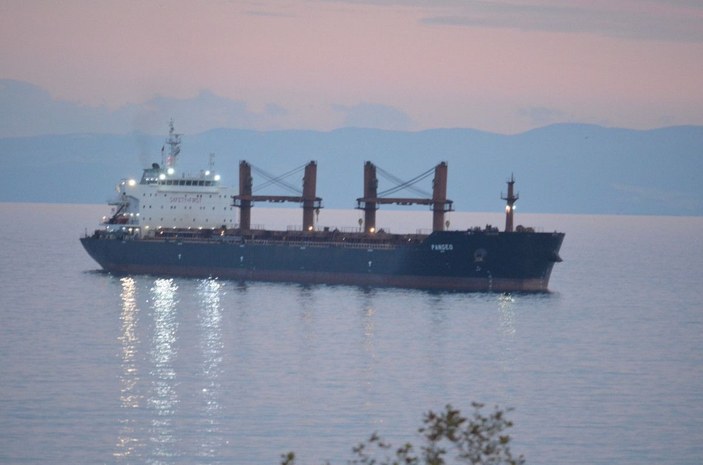 Yunanistan'dan hareket eden Liberya bandıralı yük gemisi, Tekirdağ'da karaya oturdu -1