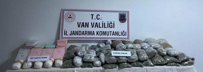 Van'da 29 kilo esrar ile 23 kilo metamfetamin ele geçirildi -1