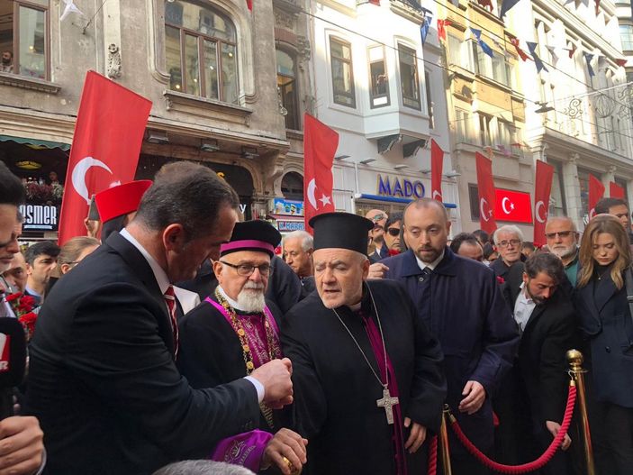 İstiklal Caddesi'nde teröre karşı birlik ve beraberlik yürüyüşü düzenlendi -3
