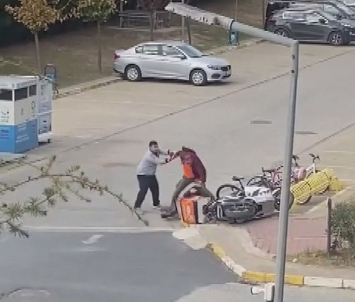 Başakşehir'de kuryeyi hastanelik eden dayak -3