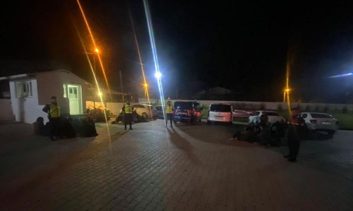 Fethiye'de 58 kaçak göçmen yakalandı, 10 organizatör tutuklandı -4