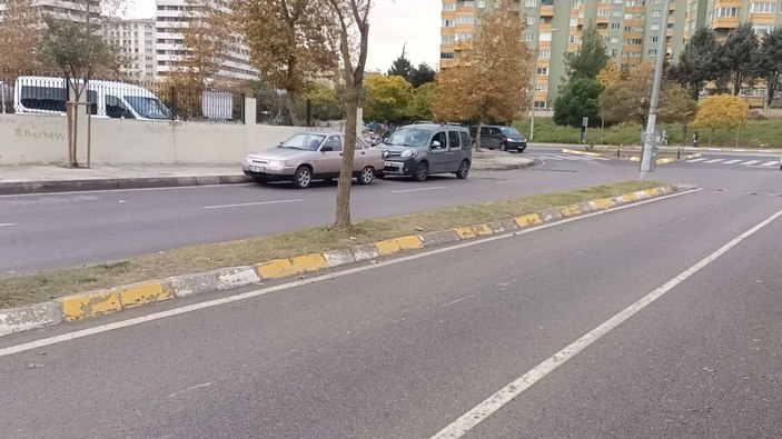 Pendik'te otomobilin çarptığı yaya öldü; kaza güvenlik kamerasına yansıdı -7