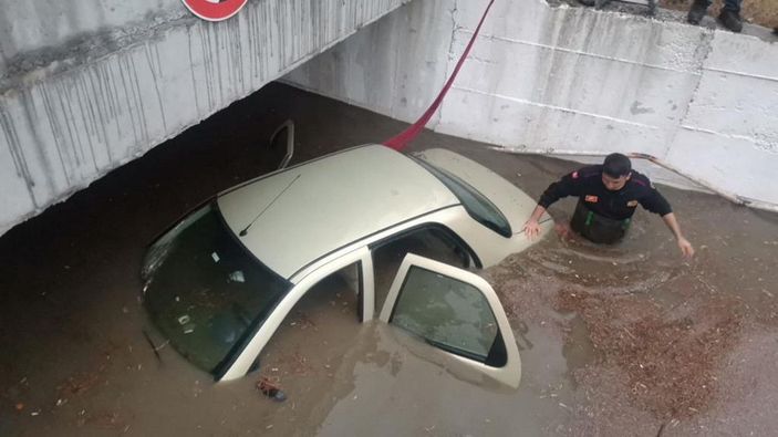 Aydın'da sağanak 6 ilçede hayatı olumsuz etkiledi -3