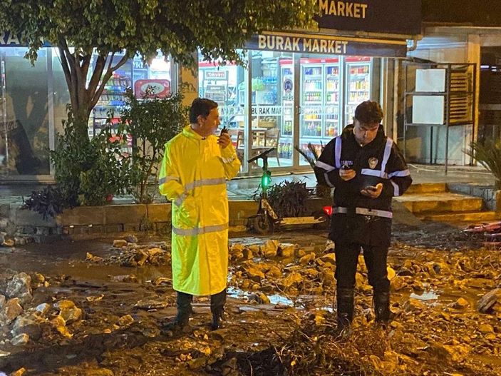Bodrum’da sağanak hayatı olumsuz etkiledi (2) -5