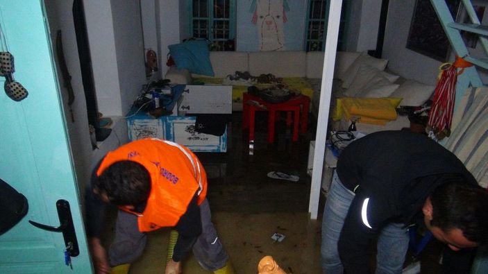Bodrum’da sağanak hayatı olumsuz etkiledi (2) -2