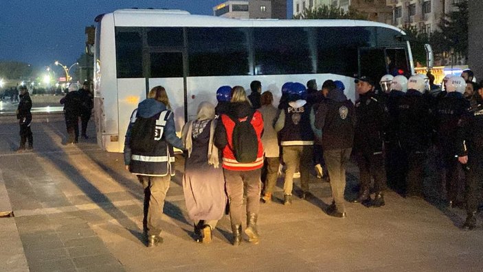 HDP’lilerin ‘Pençe Kılıç Hava Harekatı’ protestosuna polis müdahalesi: 47 gözaltı -5