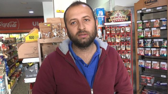 Lodosta sürüklenen standı koşup yakaladı; o anlar kamerada -4