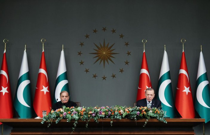 Cumhurbaşkanı Erdoğan Pakistan Başbakanı Şahbaz Şerif ile ortak basın açıklaması yaptı -4