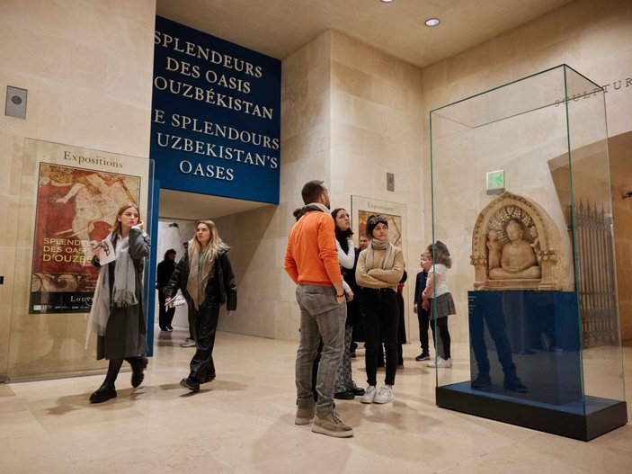 Özbekistan’ın zengin tarihi Louvre’da sergileniyor -9